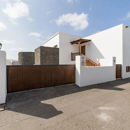 Preciosa Y Espaciosa Villa Con Piscina /Vistas Mar Villa Playa Blanca (Lanzarote)